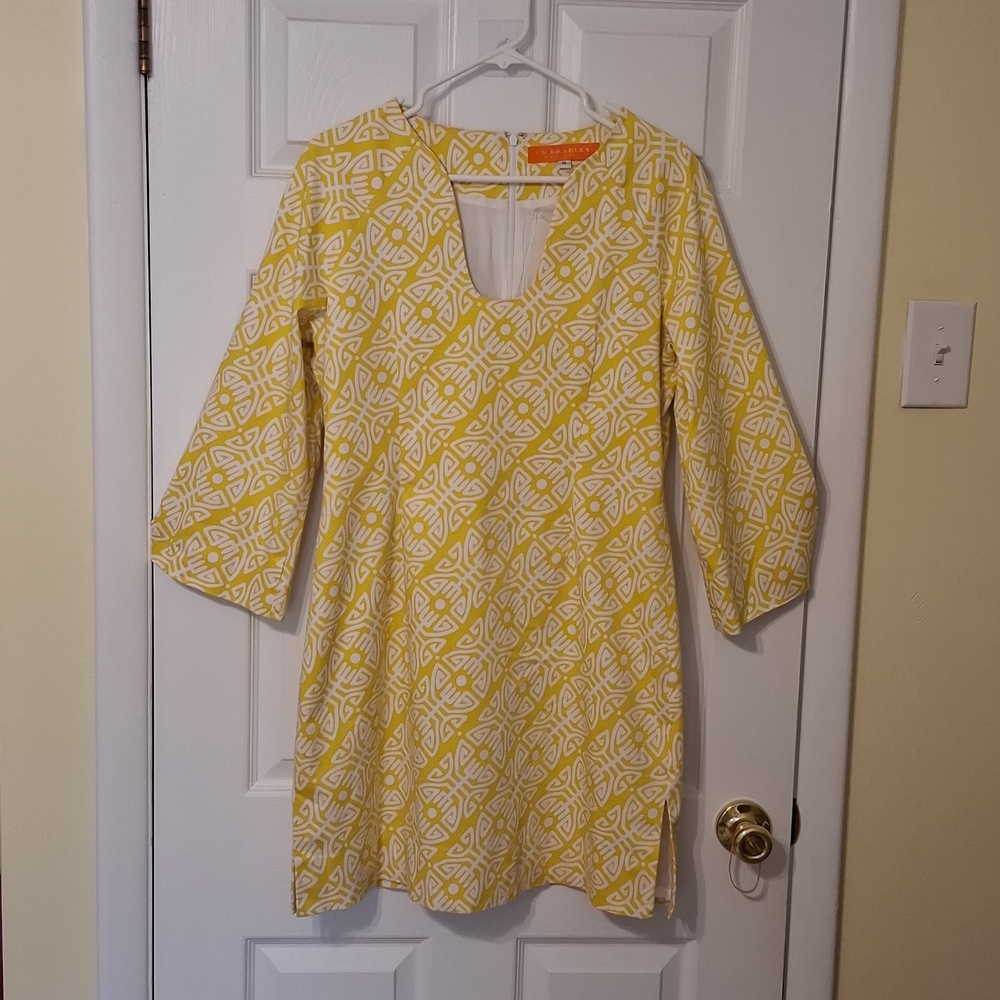 CK Bradley New York sz 14, yellow & whiten geometric pattern tunic dress.
